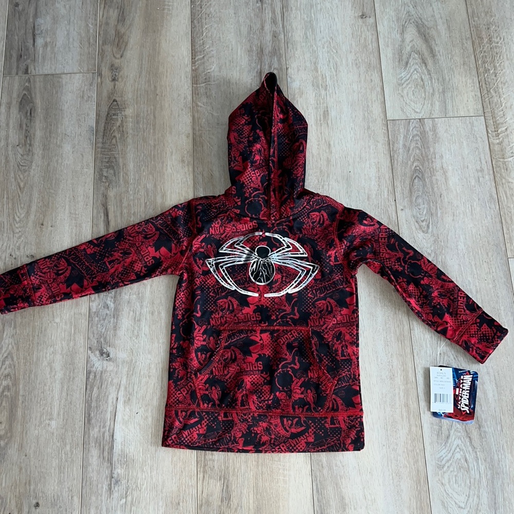 NWT Hoodie Spider-Man Pull Over sweatshirt